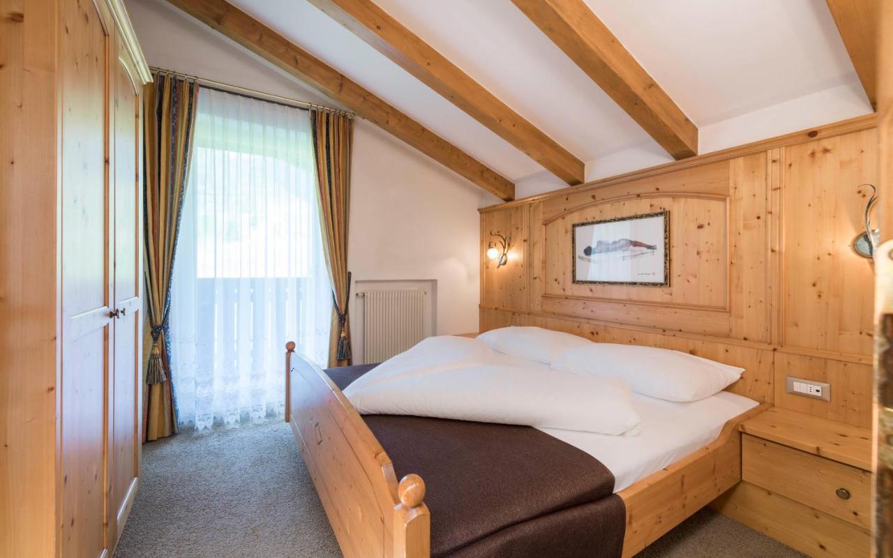 Appartementhaus Residence Hirzer ティローロ エクステリア 写真