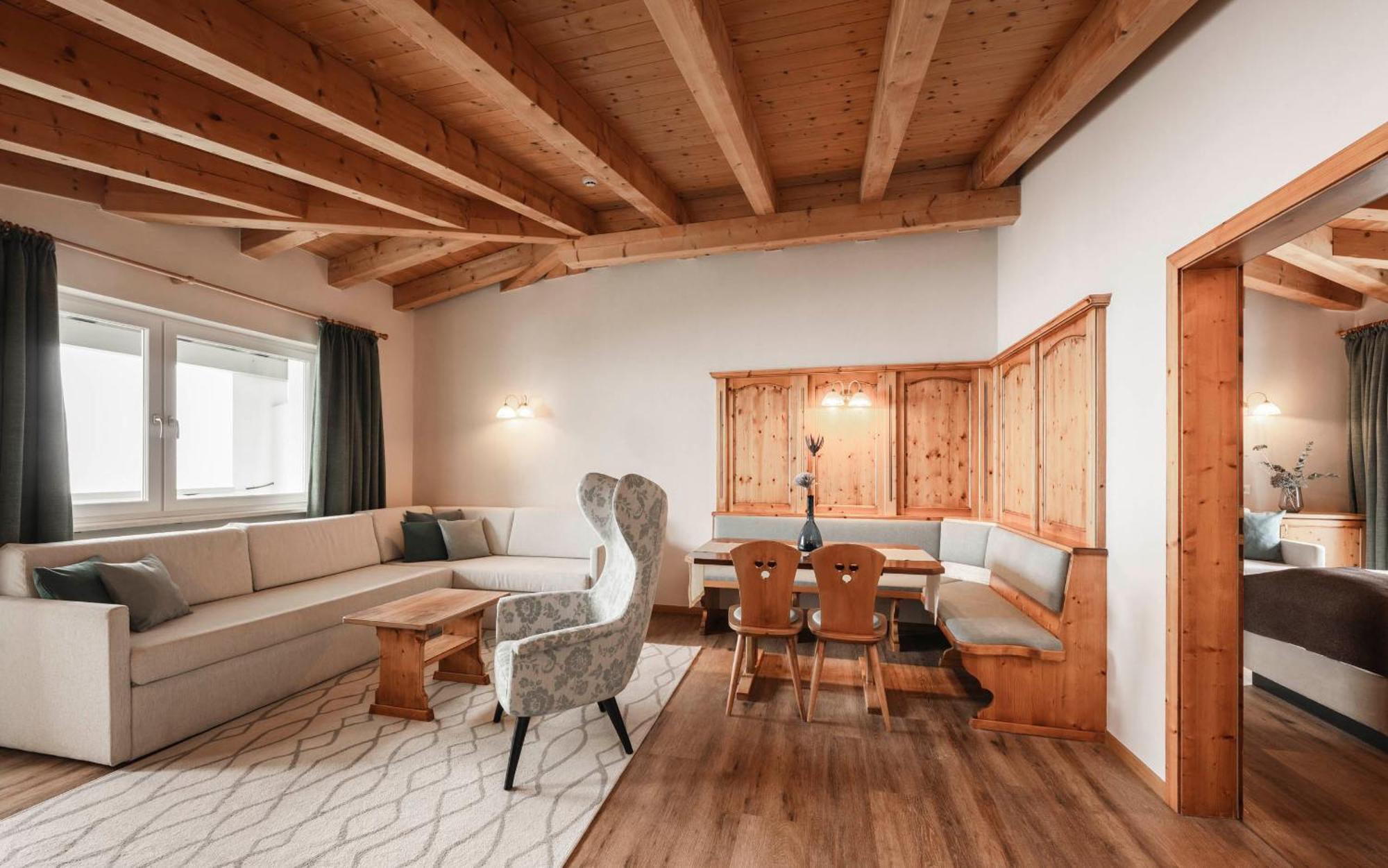 Appartementhaus Residence Hirzer ティローロ 部屋 写真