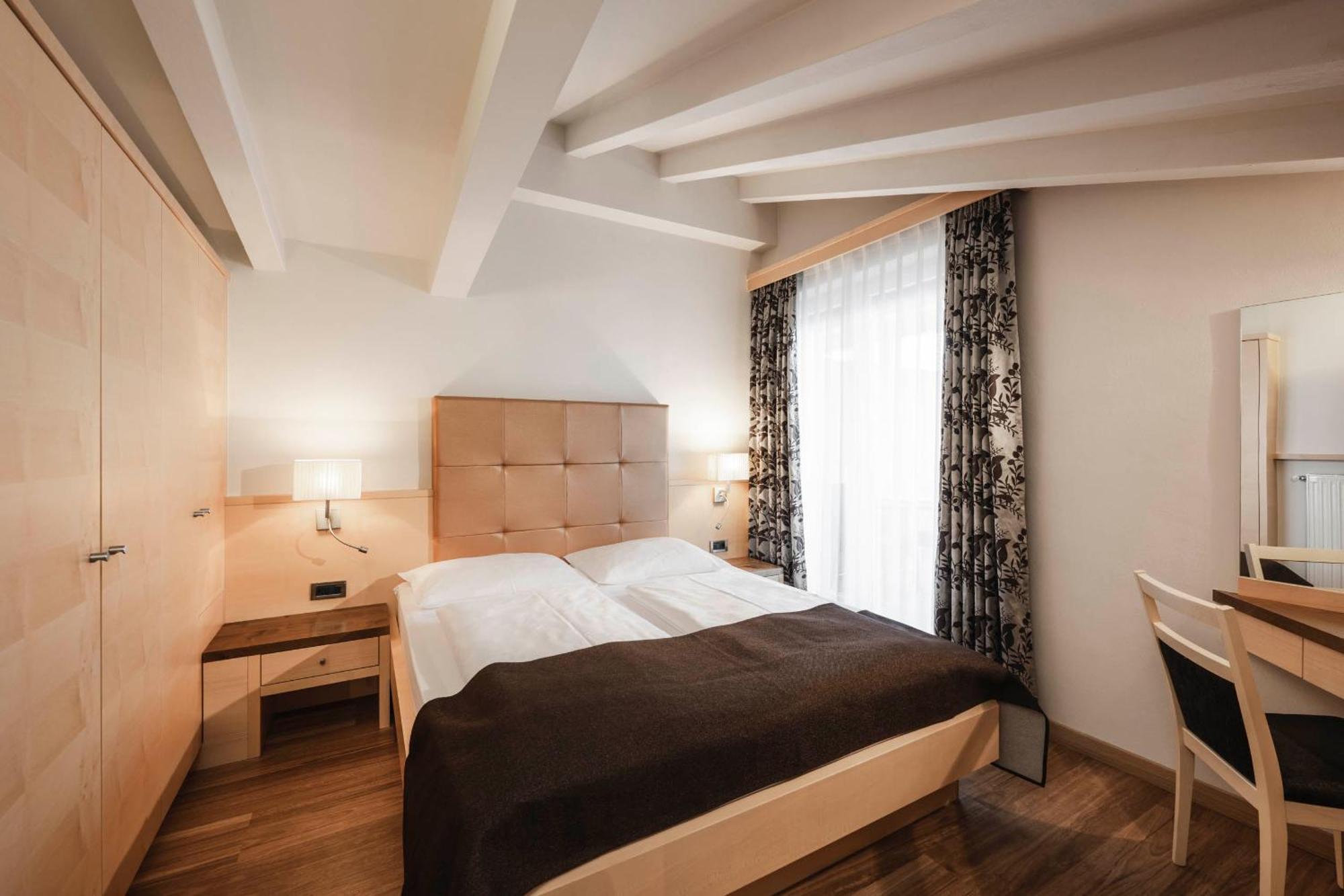 Appartementhaus Residence Hirzer ティローロ 部屋 写真